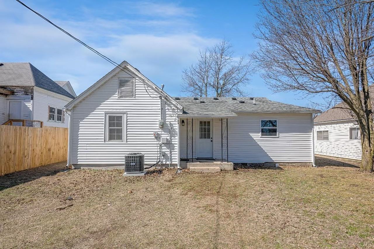 415 N Pennsylvania St - Photo 2 of 20