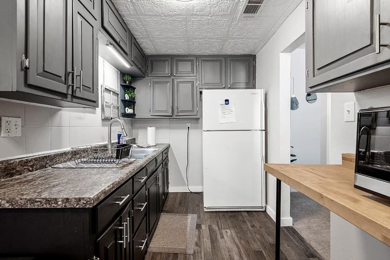 415 N Pennsylvania St - Photo 6 of 20