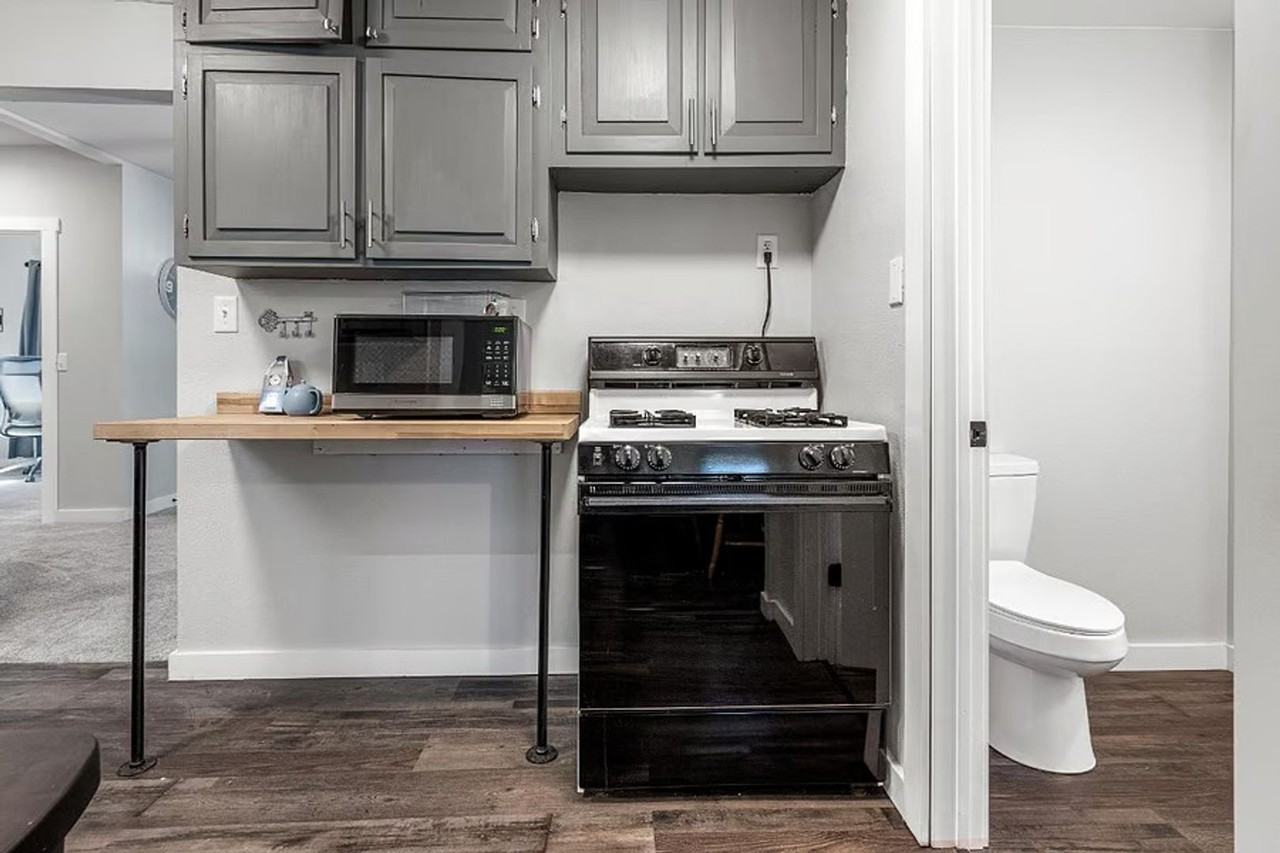 415 N Pennsylvania St - Photo 7 of 20