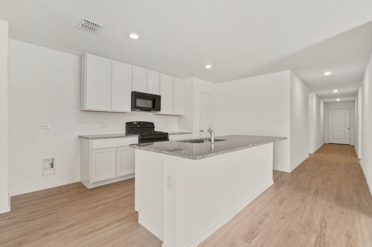 14901 Tejano St - Photo 4 of 14