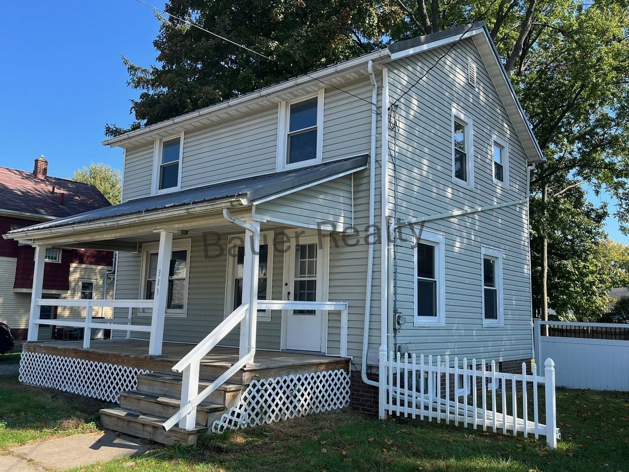 313 Miller St - Photo 3 of 25