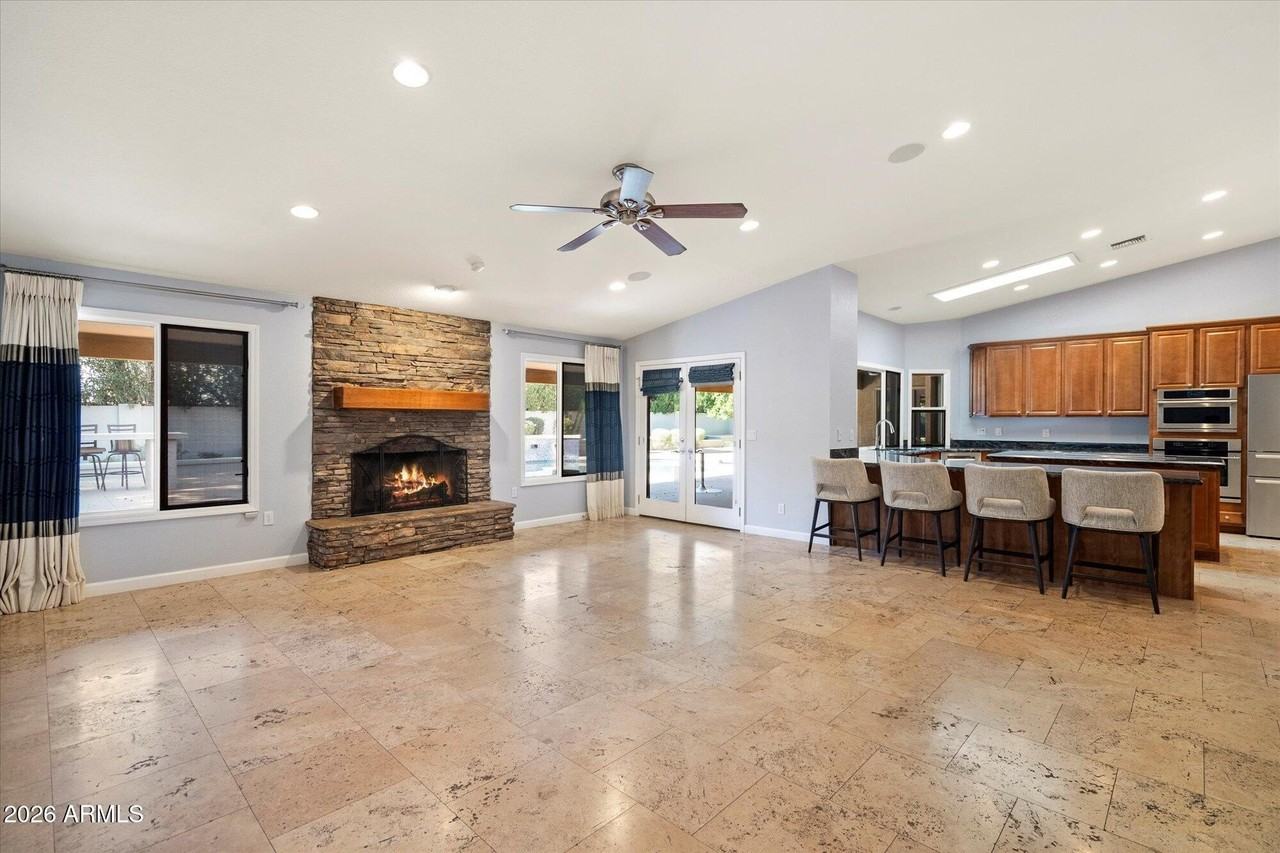 11414 N 54th Pl - Photo 6 of 37