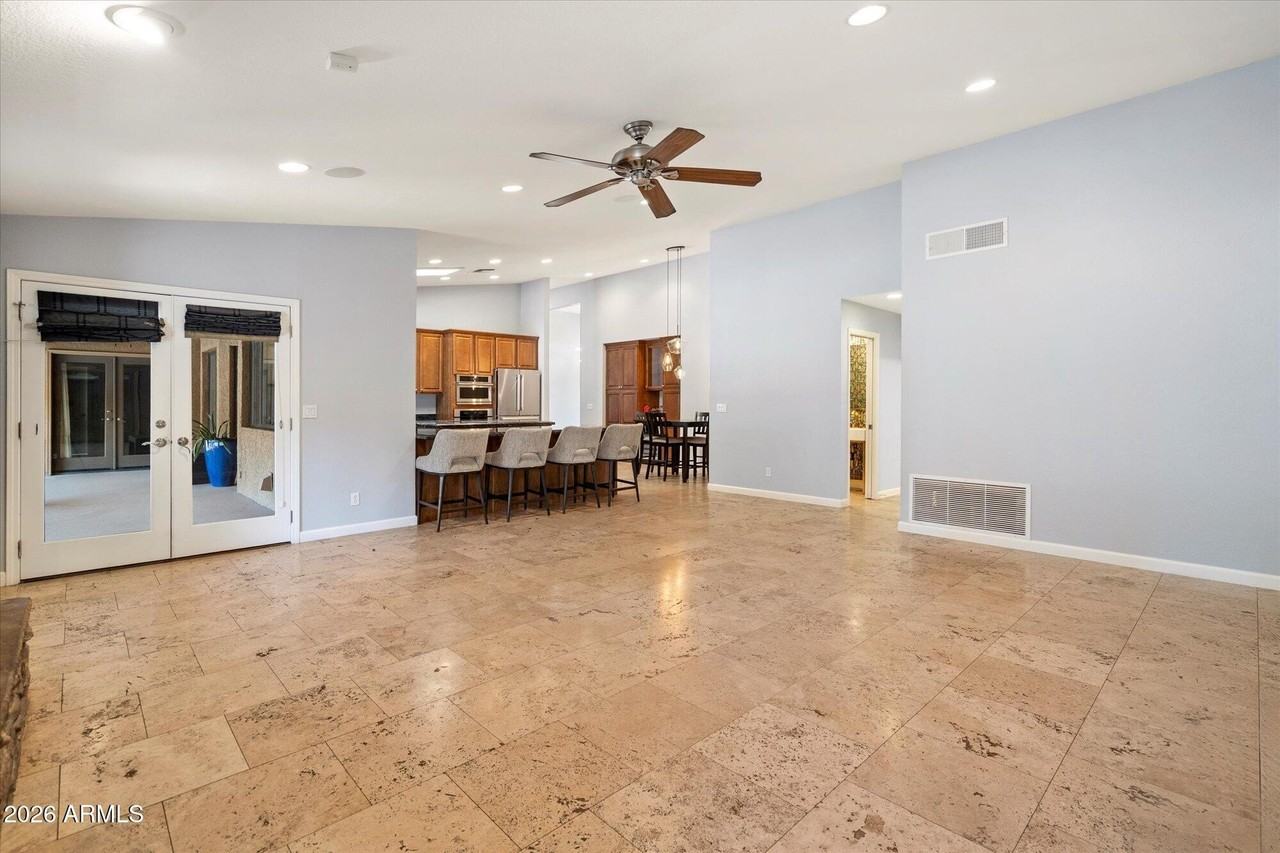 11414 N 54th Pl - Photo 7 of 37