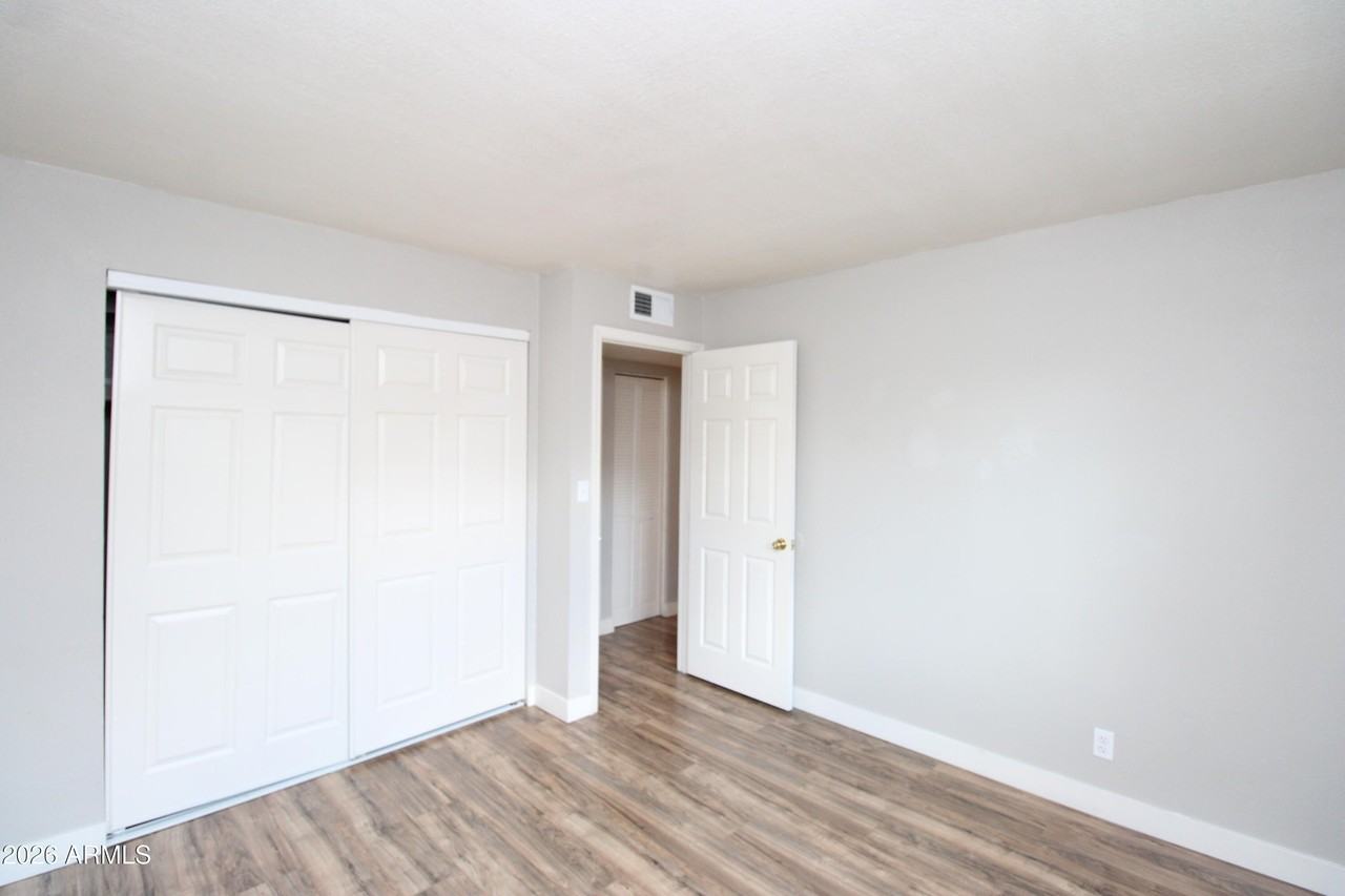 6040 N 21st Ave Apt 8 #8 - Photo 7 of 12