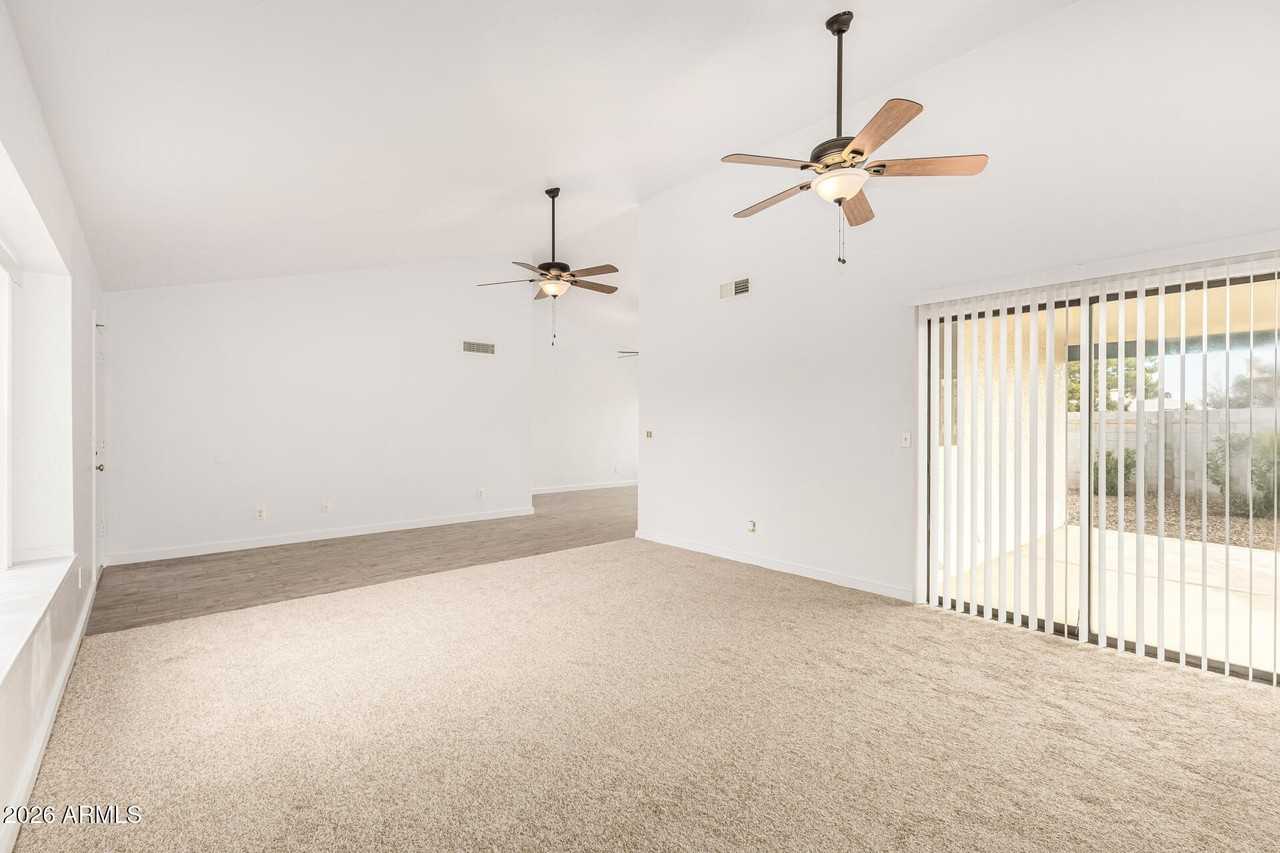 7253 S Alder Dr - Photo 7 of 33