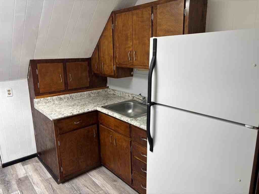 414 11th St Apt 4 - Photo 2 of 11