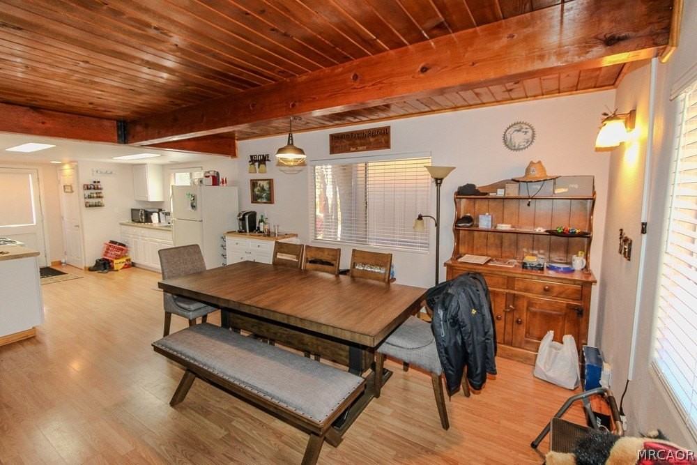 533 Victoria Ln - Photo 4 of 36