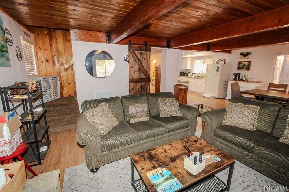 533 Victoria Ln - Photo 7 of 36