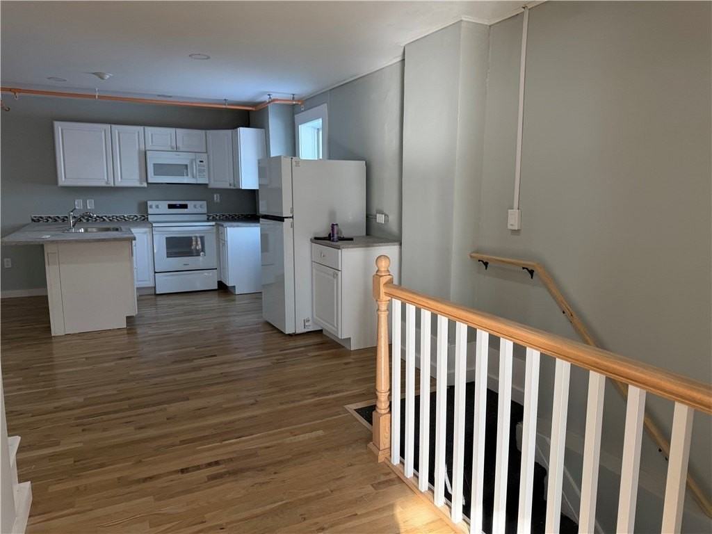 123 W Market St - Photo 5 of 6