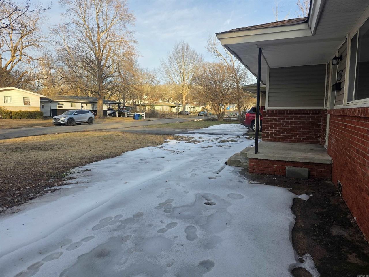 109 Farmere Cir - Photo 4 of 26