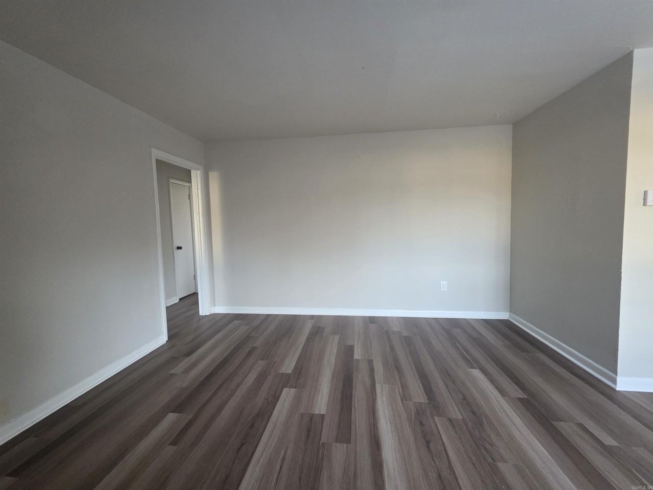 109 Farmere Cir - Photo 7 of 26