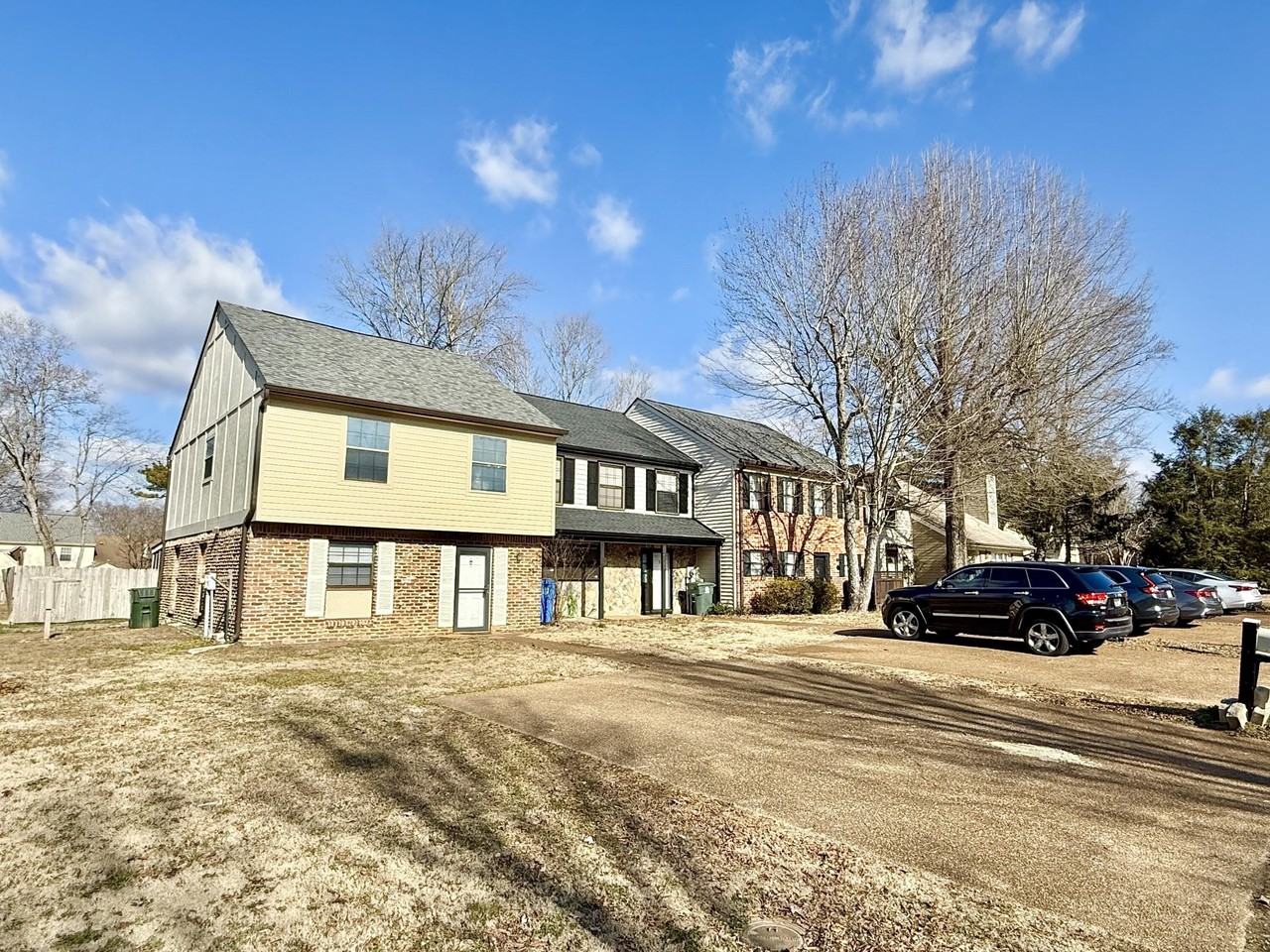 6425 Brookmead Cir - Photo 5 of 40