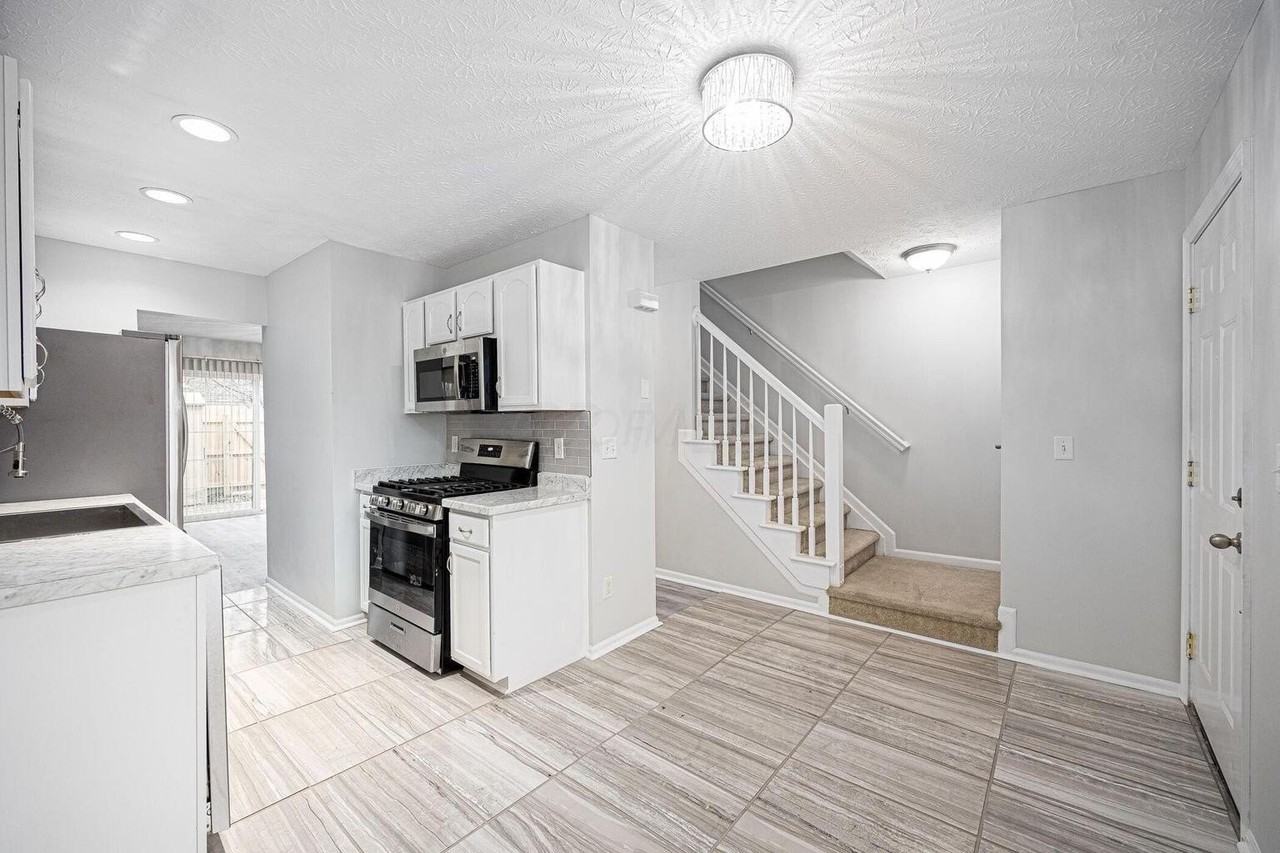 97 Tarryton Ct W Unit 19h #19H - Photo 7 of 31