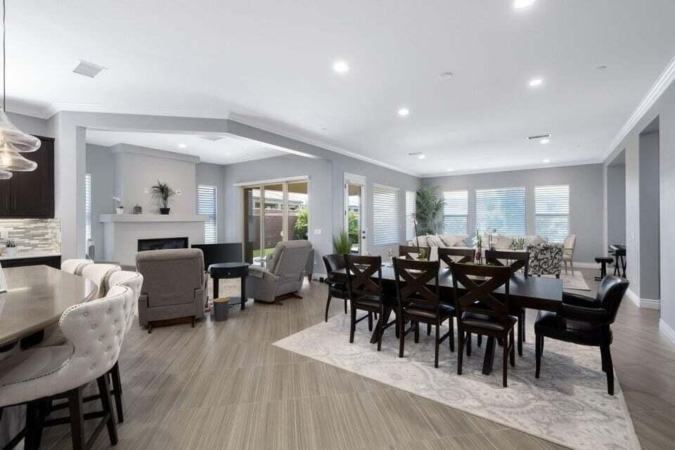 51845 Lakeshore Dr - Photo 5 of 30