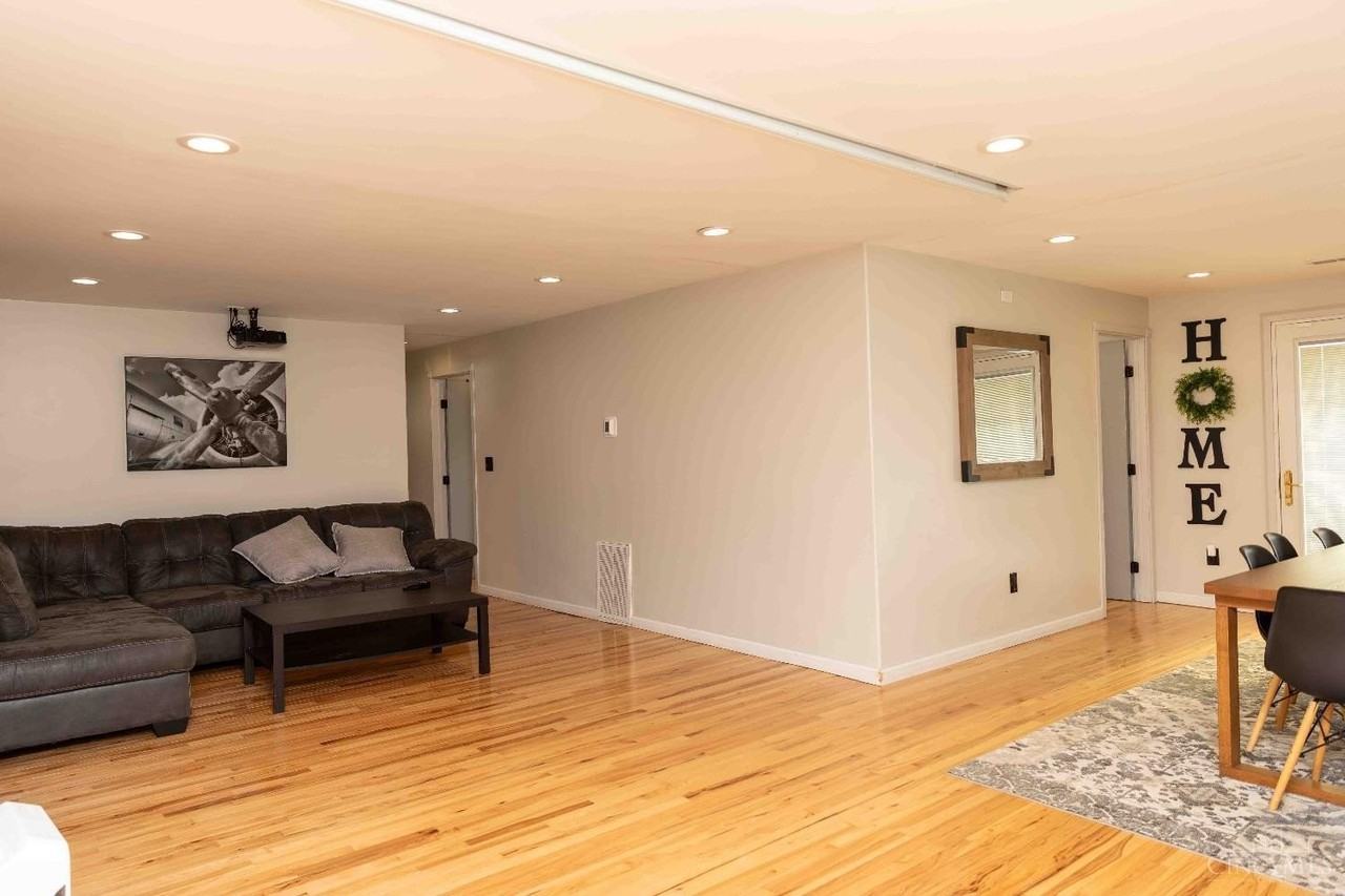 3101 Old State Route 122 - Photo 3 of 23