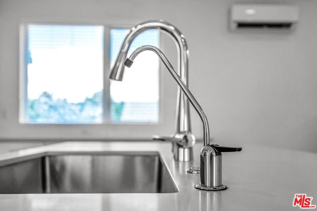 5605 E Alloway Ct - Photo 7 of 35