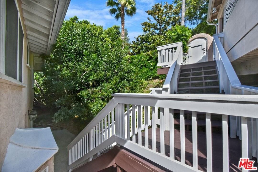 14017 Valley Vista Blvd - Photo 3 of 33