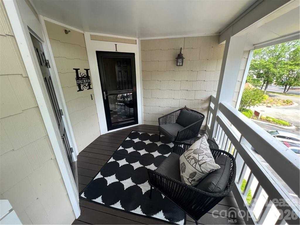 17919 Kings Point Dr Apt I #I - Photo 3 of 24