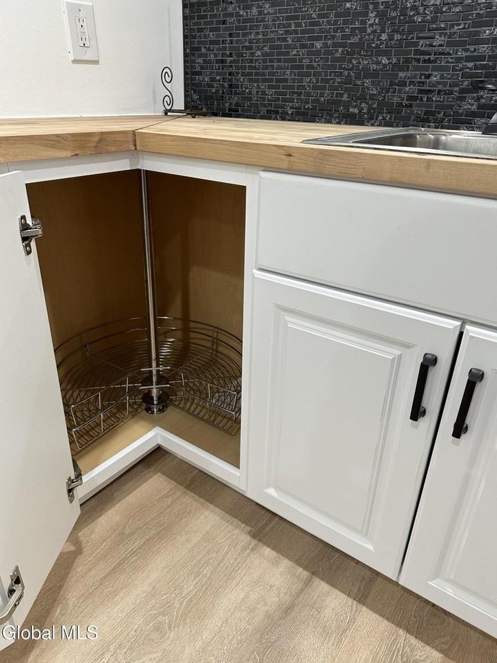 27 Mcelwain Ave - Photo 6 of 22