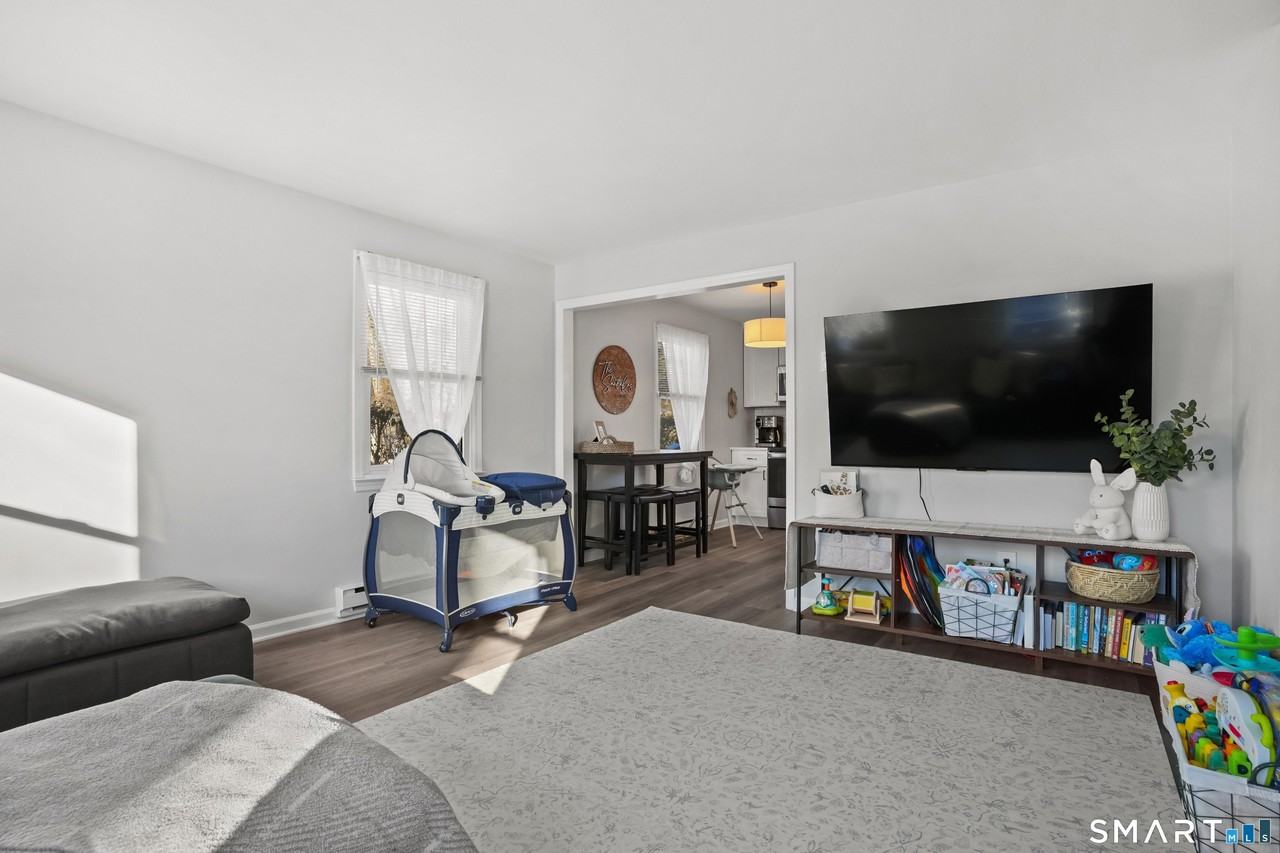 215 York Rd - Photo 2 of 27