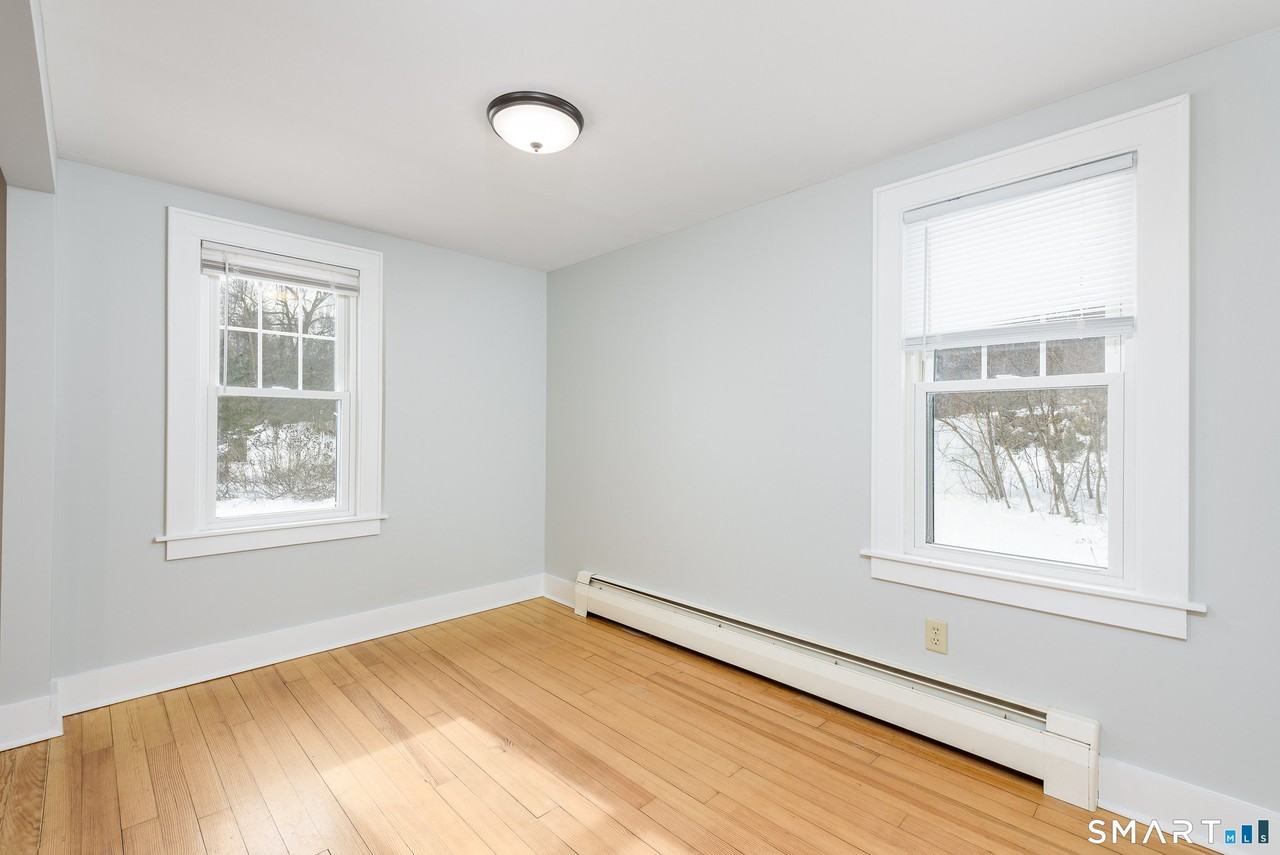 170 Lake Dr - Photo 6 of 19