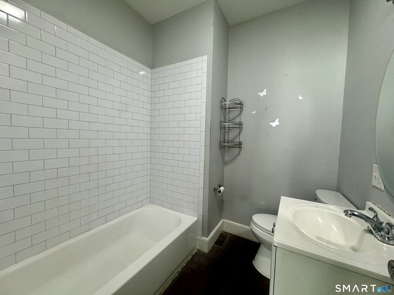 127 Caroline St Unit 1 #1 - Photo 4 of 4