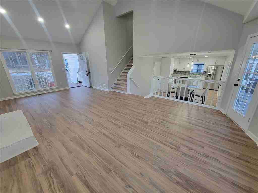 1710 Mcdowell Ct - Photo 2 of 19