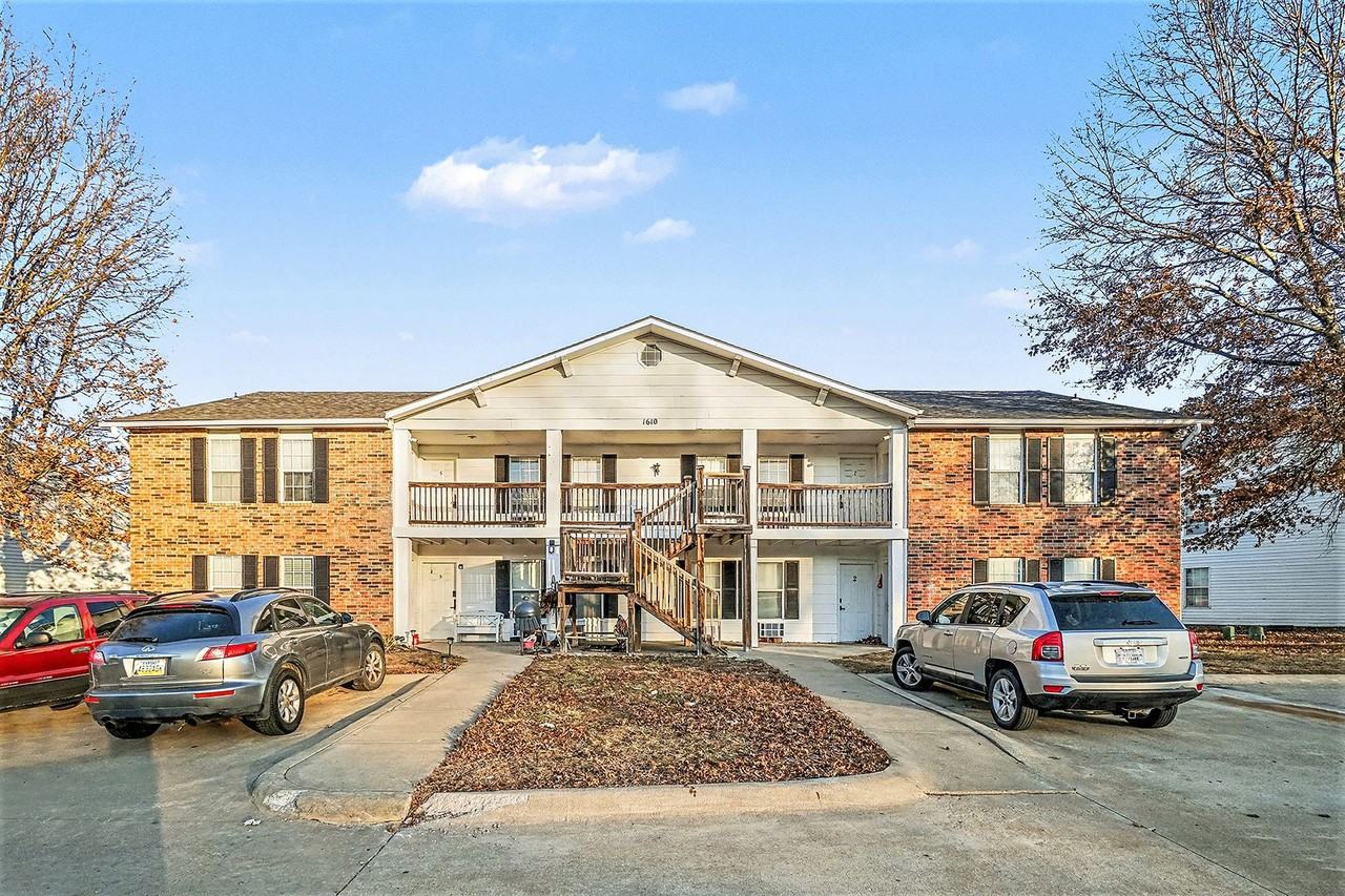 1610 E Kansas City - Photo 4 of 16