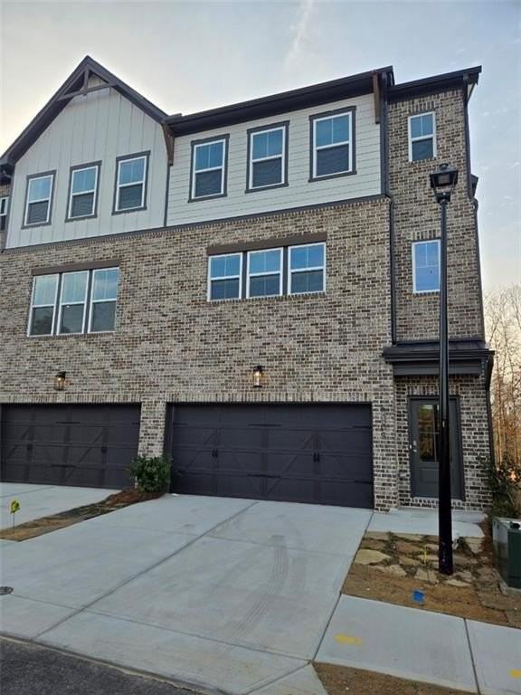 6009 Haviland Alley - Photo 2 of 30