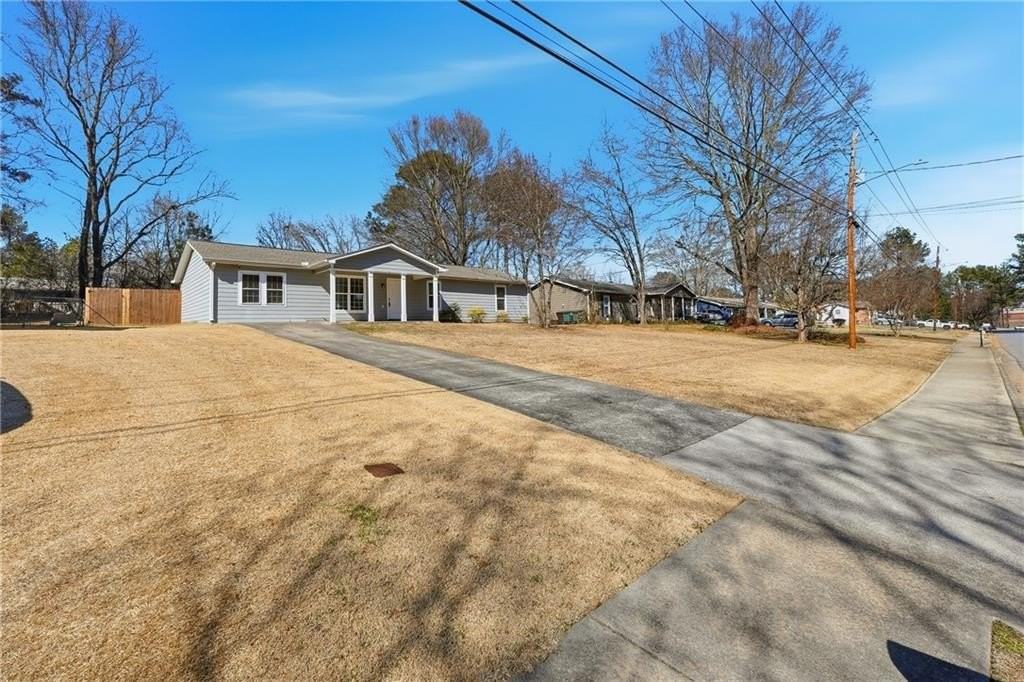 2535 Ridgecrest Dr Nw - Photo 3 of 25