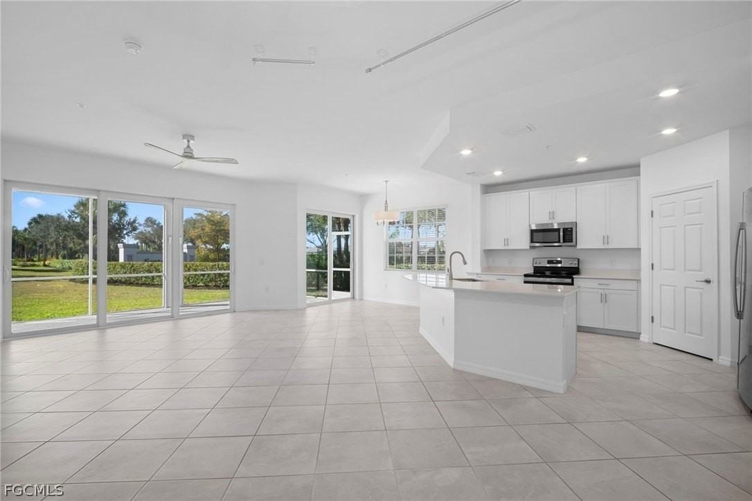 12000 Santaluz Dr Unit 203 #203 - Photo 7 of 36