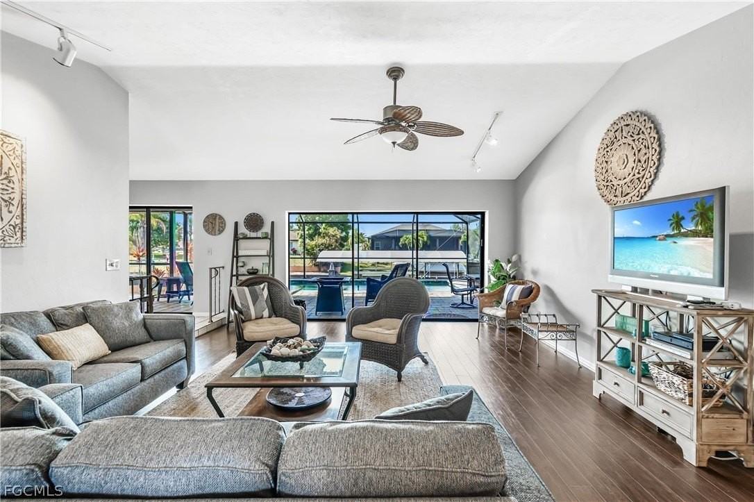 1502 Se 29th St - Photo 5 of 27