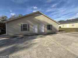 featured image of 2101 Southern St Ne Apt A #A