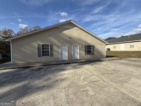 2101 Southern St Ne Apt A #A - Photo 1 of 1