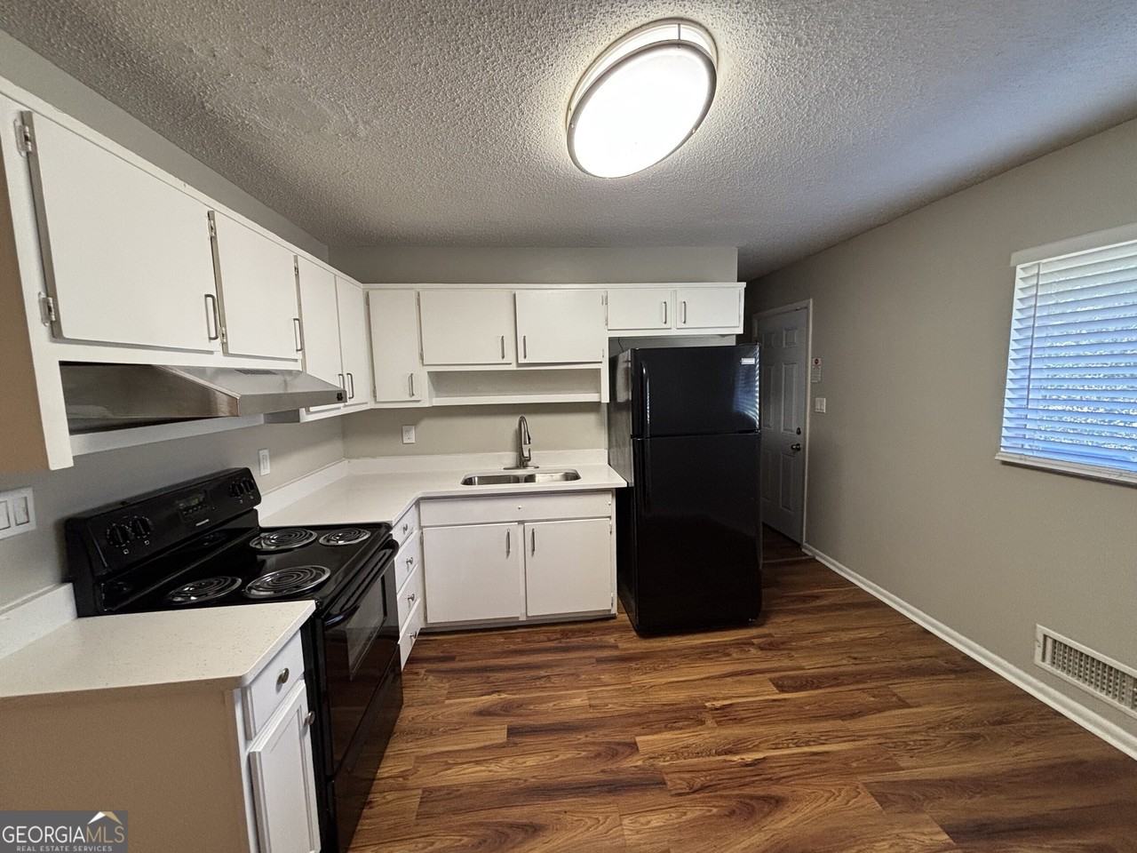 8117 Attleboro Dr - Photo 4 of 16