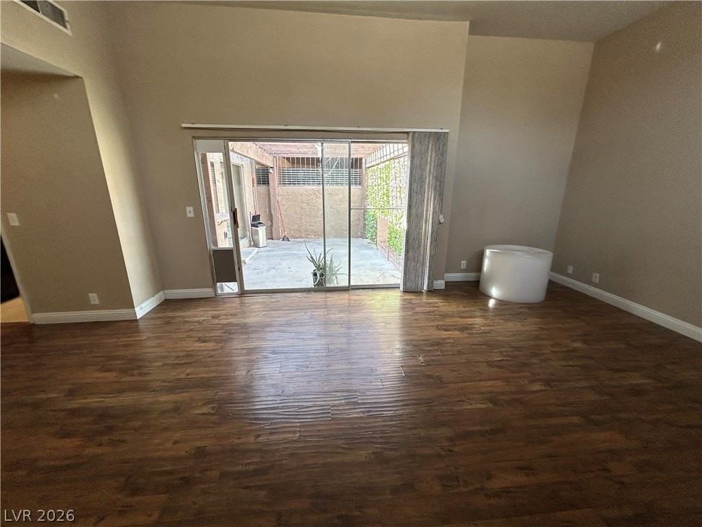 4241 Wales Green Ln - Photo 4 of 19