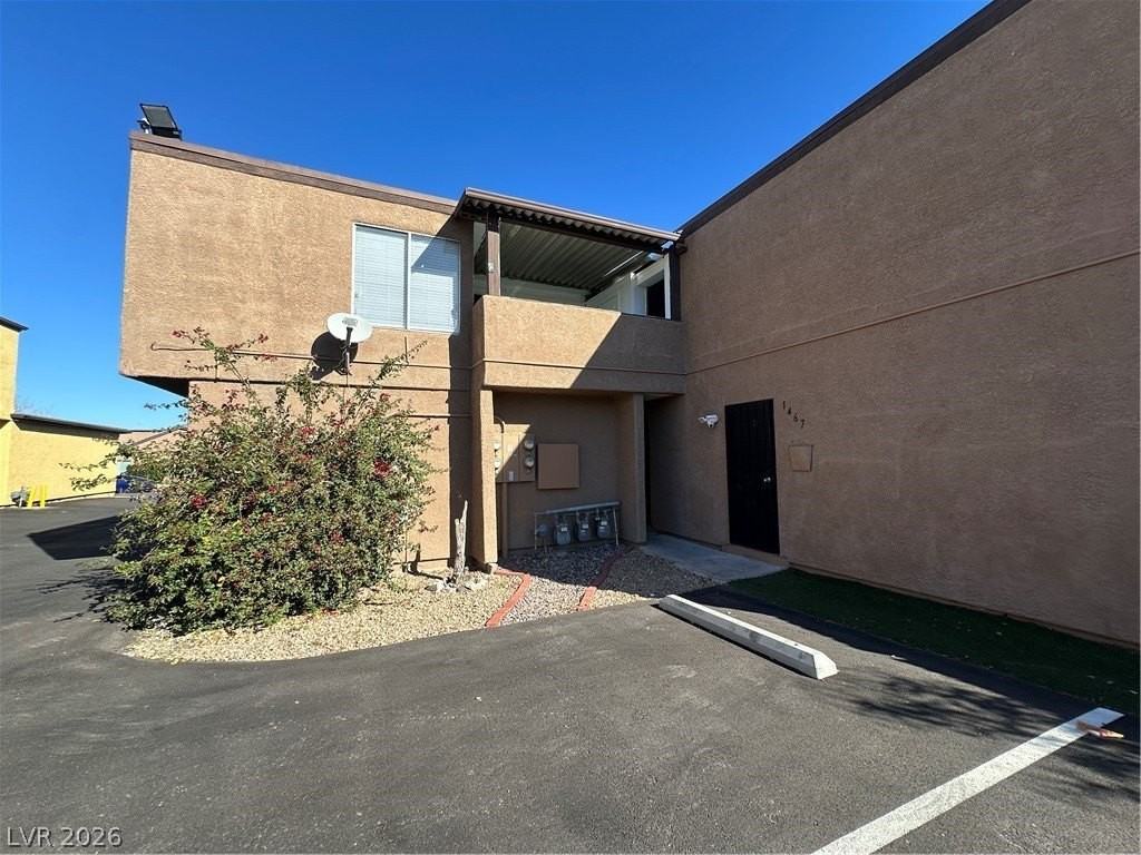 1467 Hialeah Dr #D - Photo 3 of 20