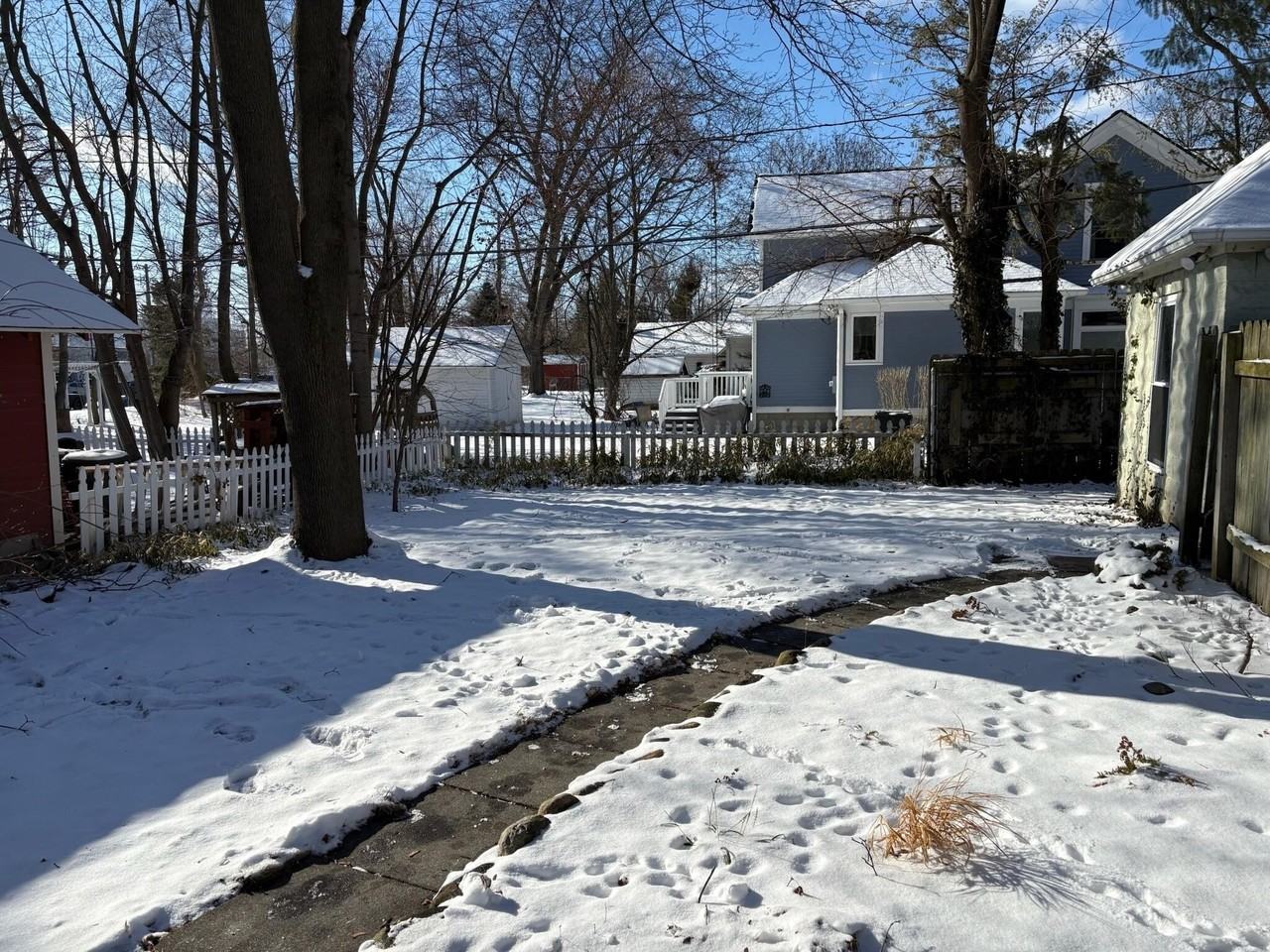 433 Mckinley St - Photo 7 of 50