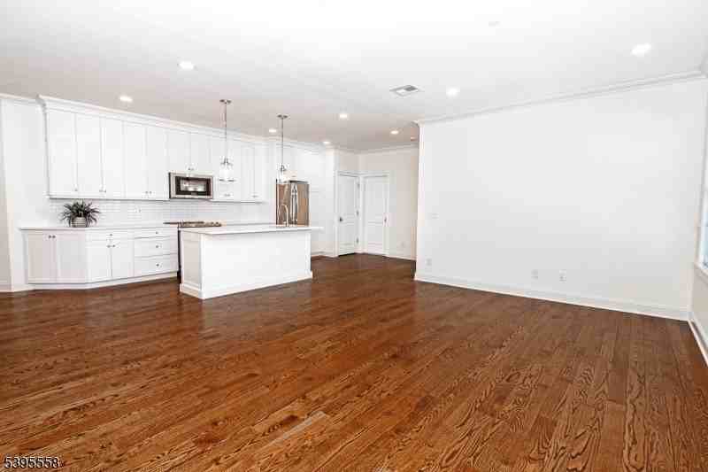 29 Euclid Ave Apt 203 #203 - Photo 2 of 19