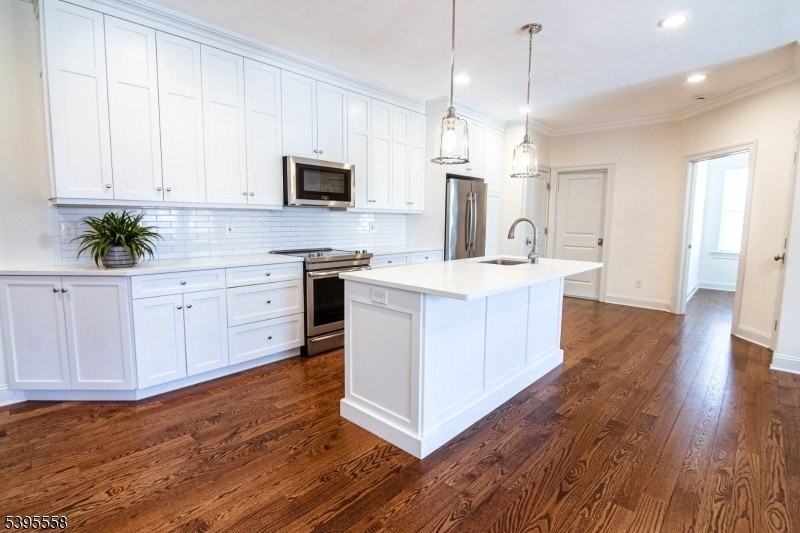 29 Euclid Ave Apt 203 #203 - Photo 5 of 19