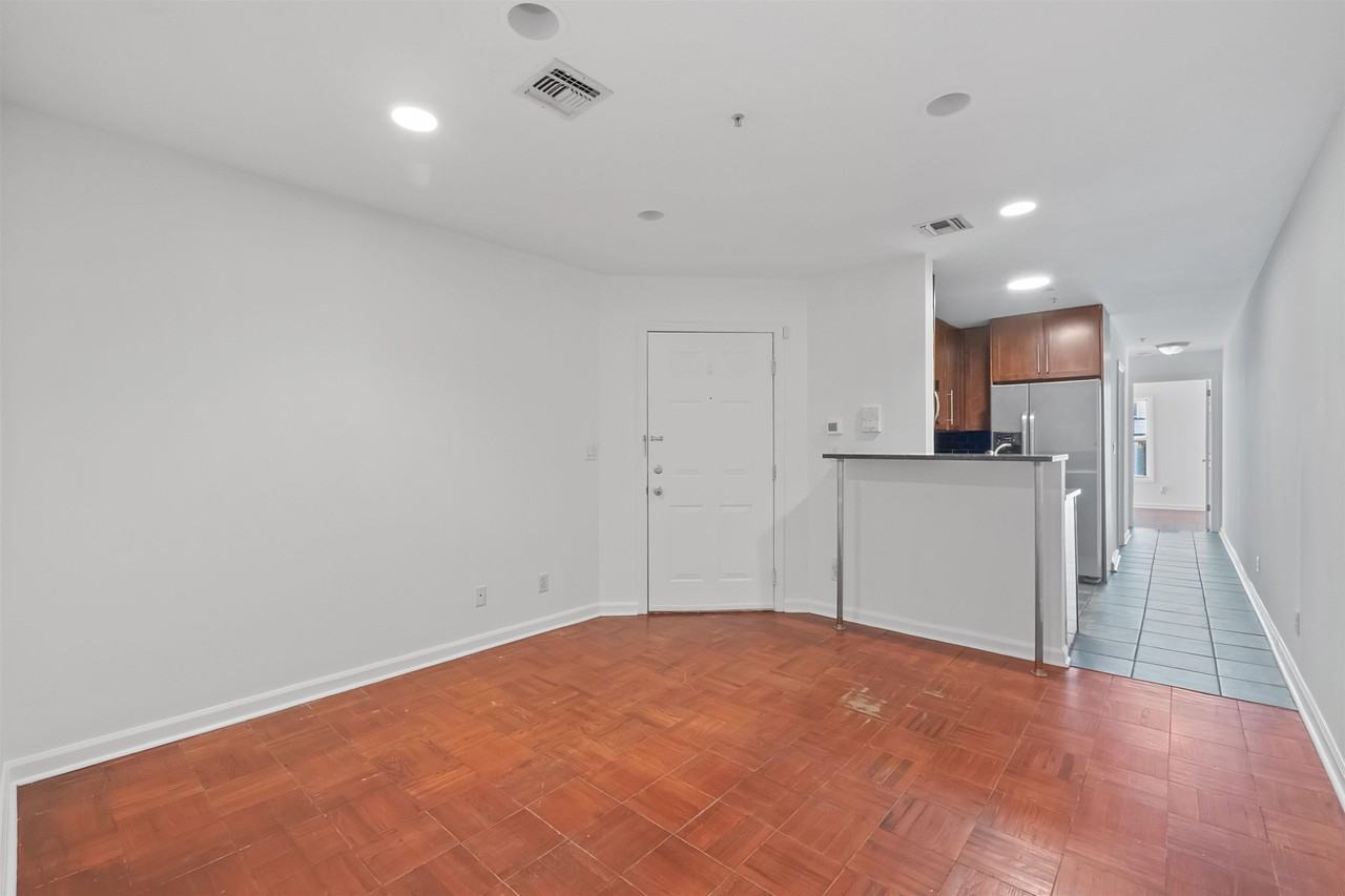 80 Madison St #1 - Photo 4 of 12