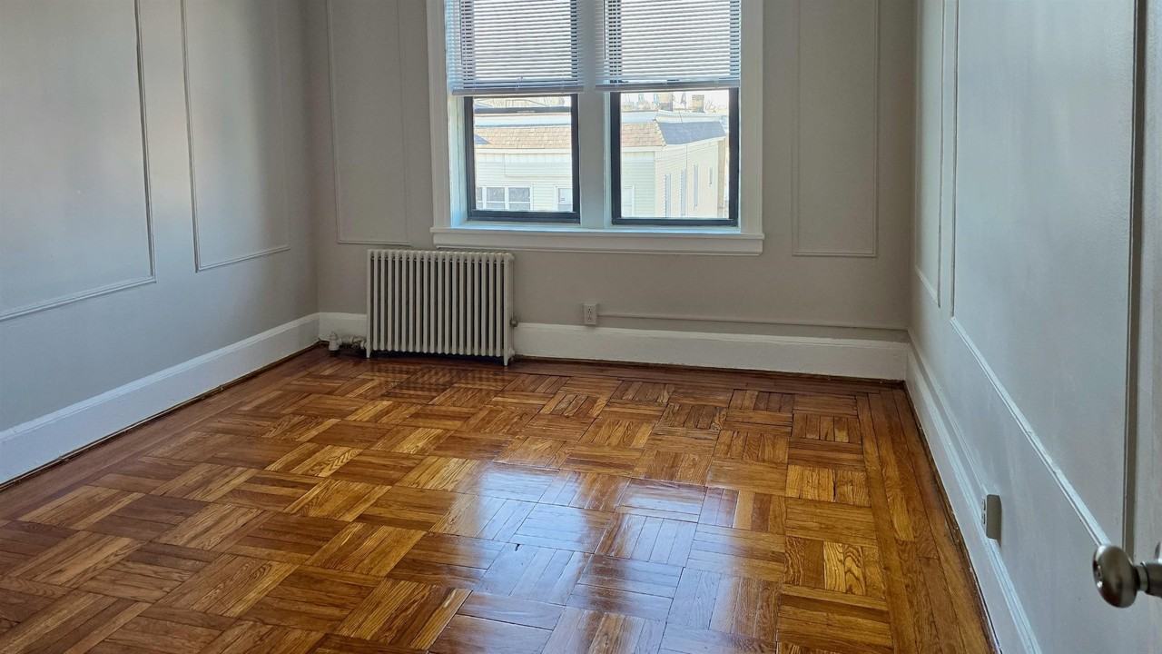 368 Broadway #45 - Photo 5 of 8