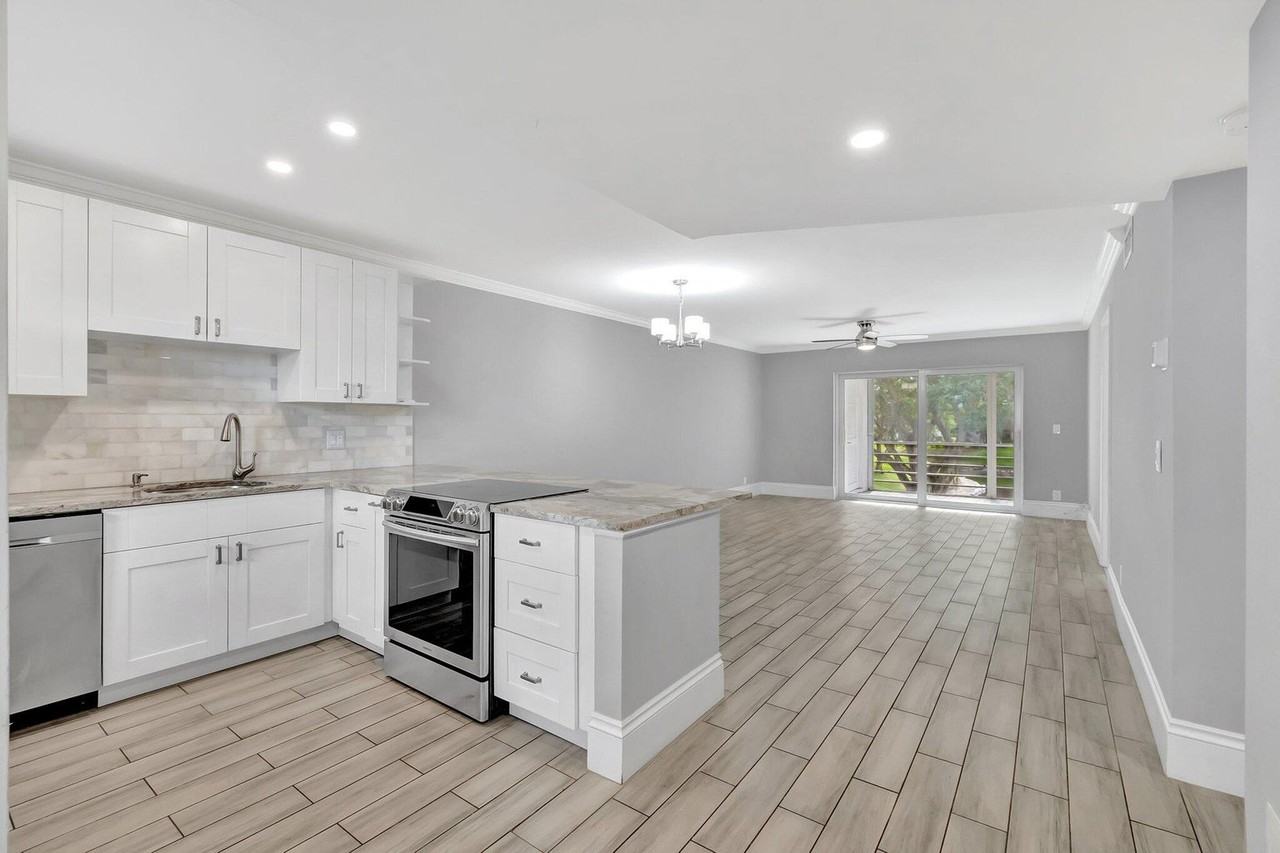 2900 Fiore Way #203 - Photo 3 of 8