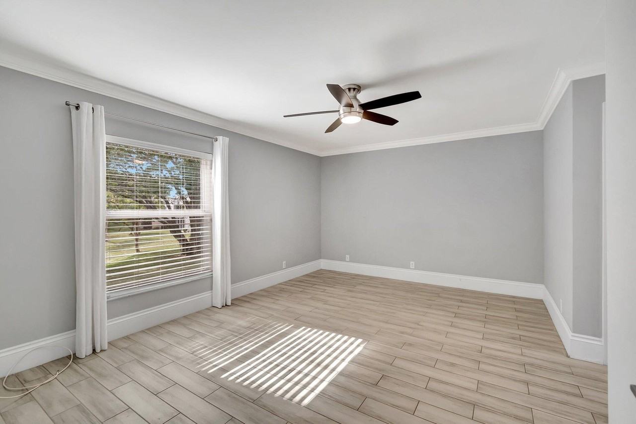 2900 Fiore Way #203 - Photo 6 of 8