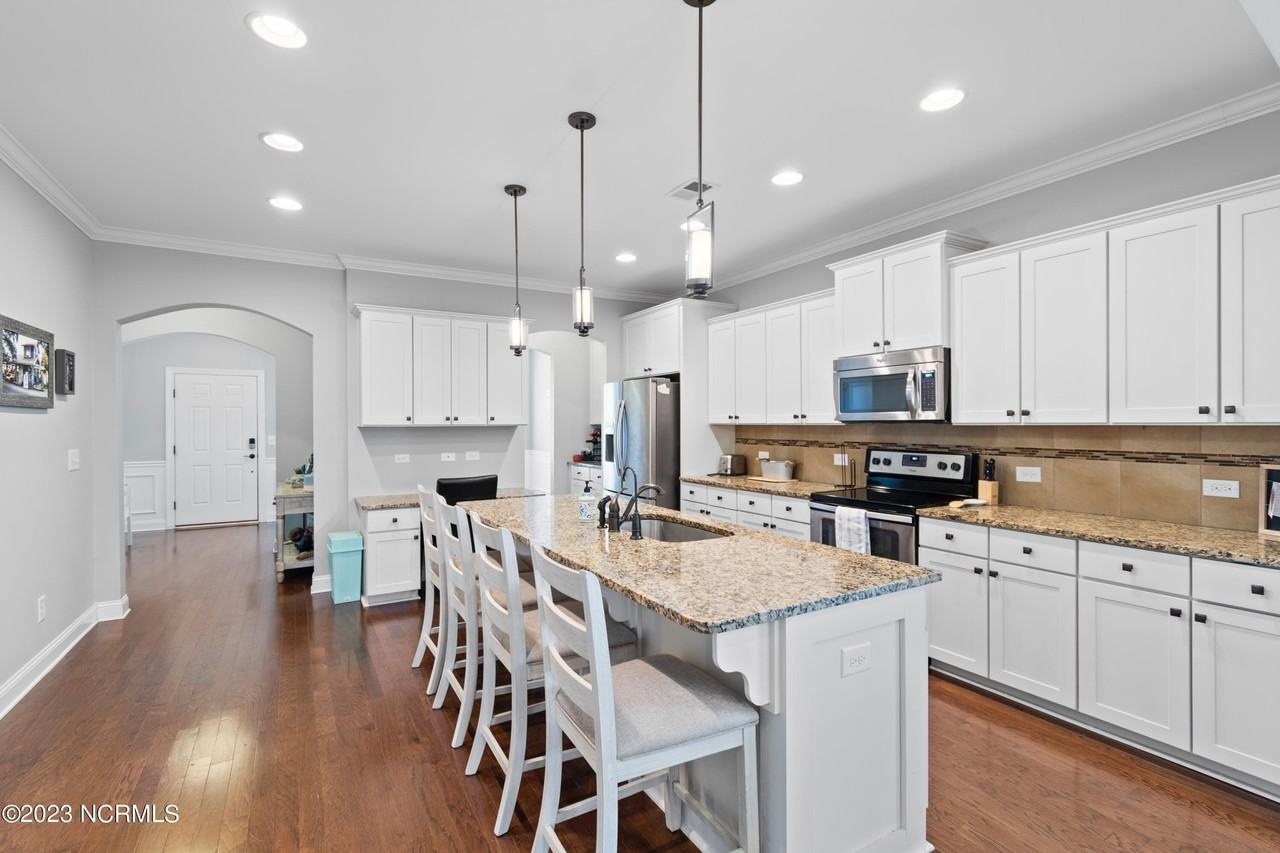 3360 Drift Tide Way - Photo 2 of 30