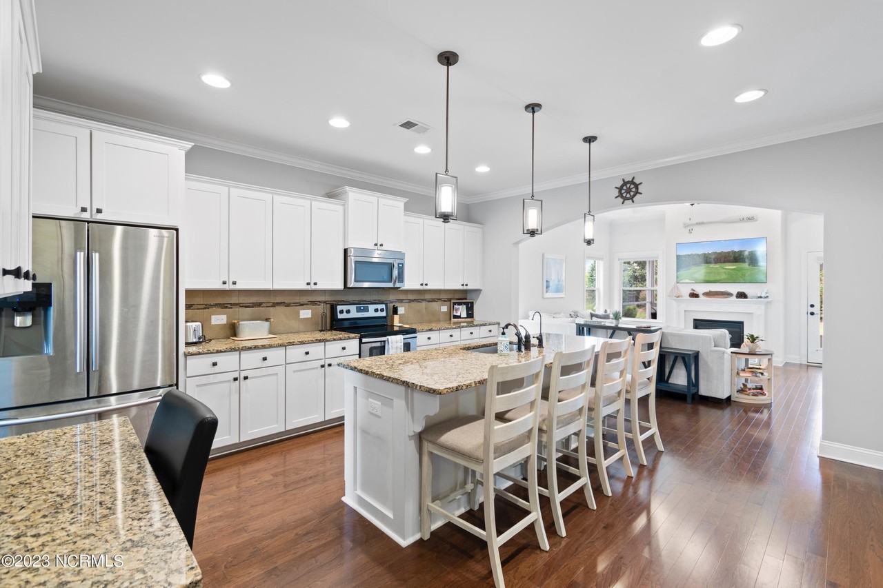 3360 Drift Tide Way - Photo 3 of 30