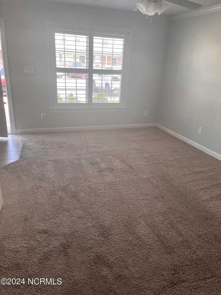 704 Streamwood Dr - Photo 2 of 5