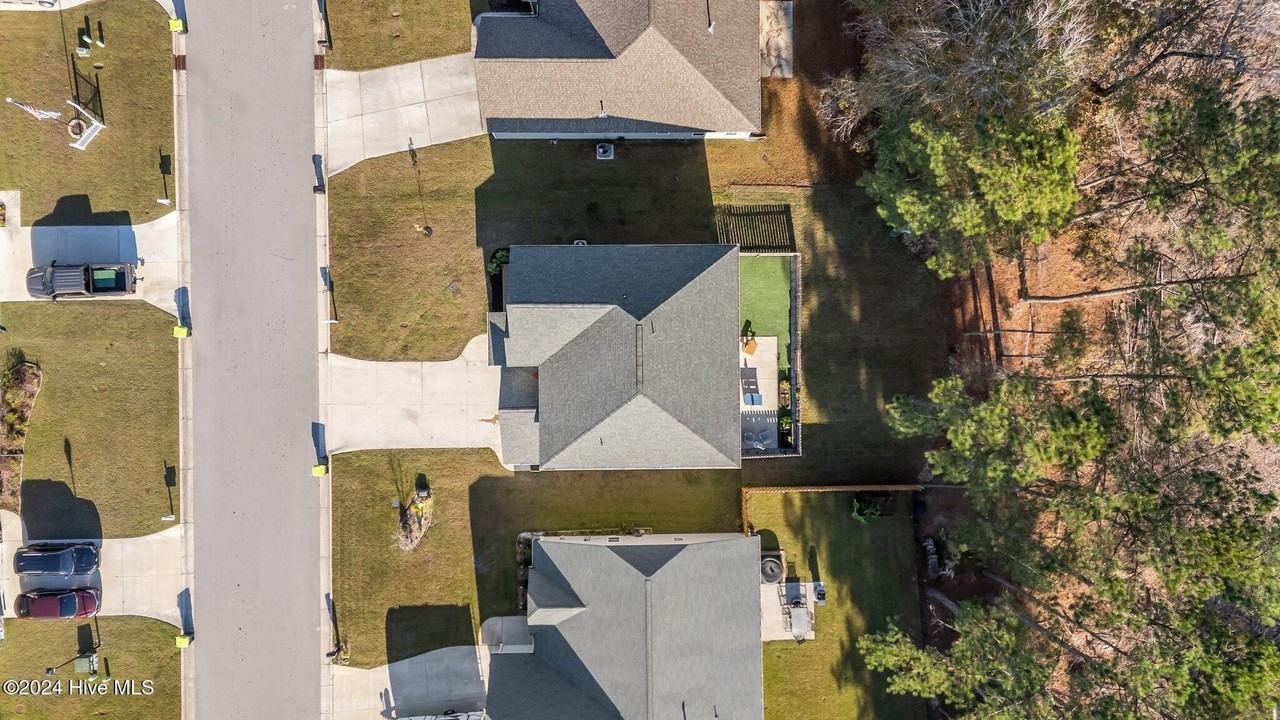 109 Station Yard Rd - Photo 6 of 50