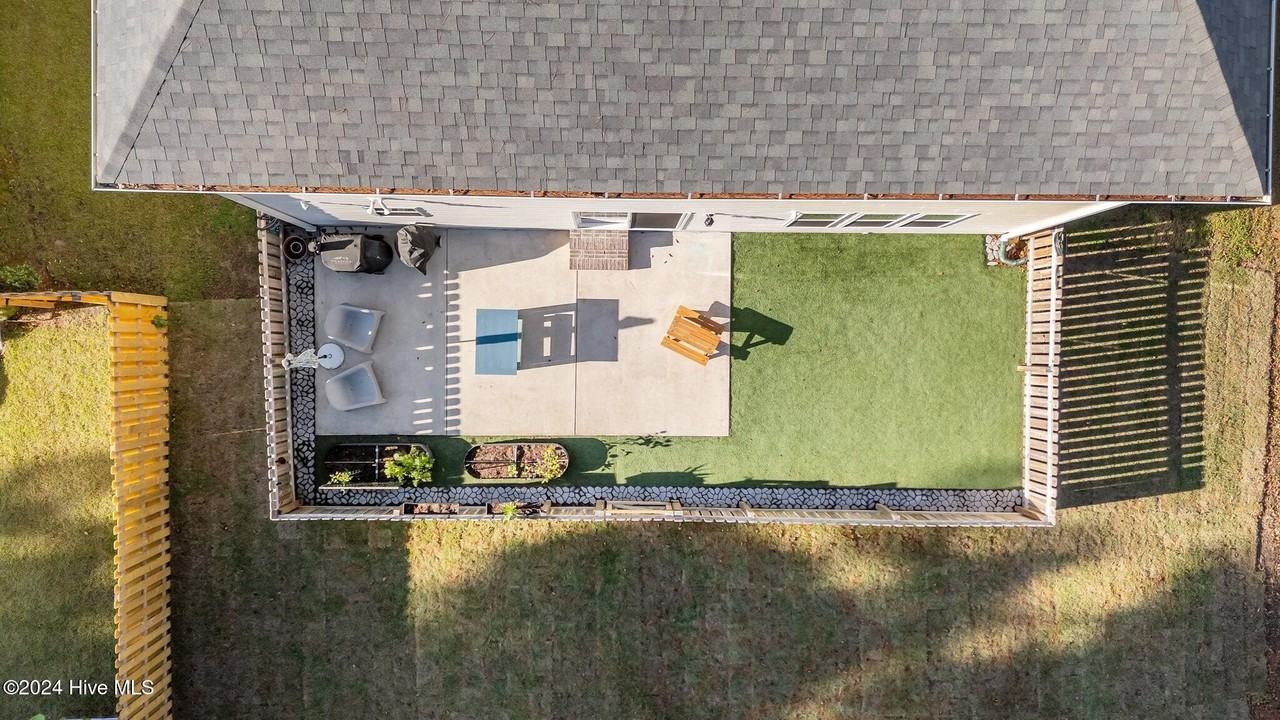 109 Station Yard Rd - Photo 7 of 50