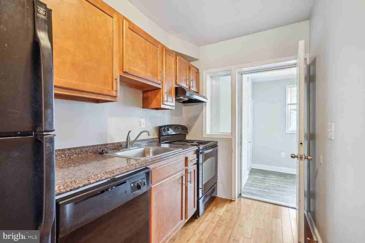 1222 Meigs Pl Ne - Photo 7 of 15